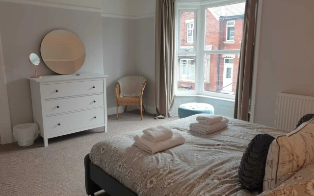 Sunset House - Whitby Townhouse Near the sea Sleeps 8