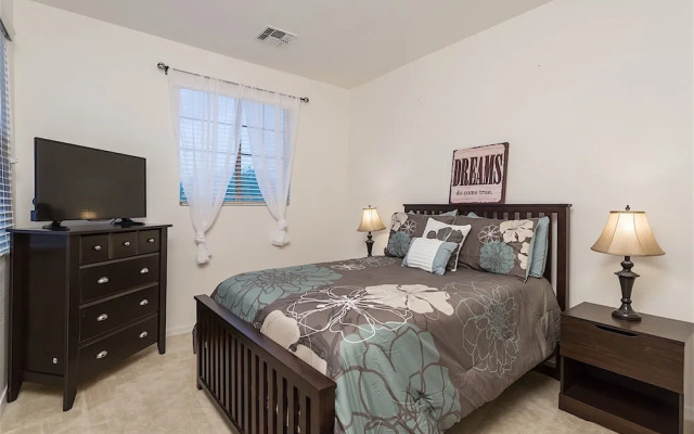 Pinnacle Vista 5 BR by Casago