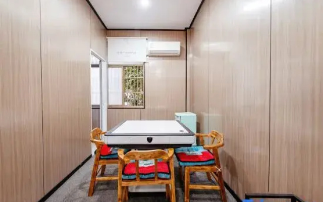 Shaoxing Dongxinyue Hotel (Lu Xun's Hometown Resort Area Bazi Bridge)