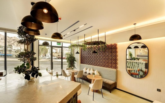 Coral Beach Hotel & Spa