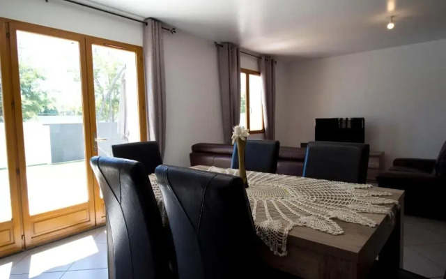 Jolie Maison avec piscine à 10min d’Aix enProvence