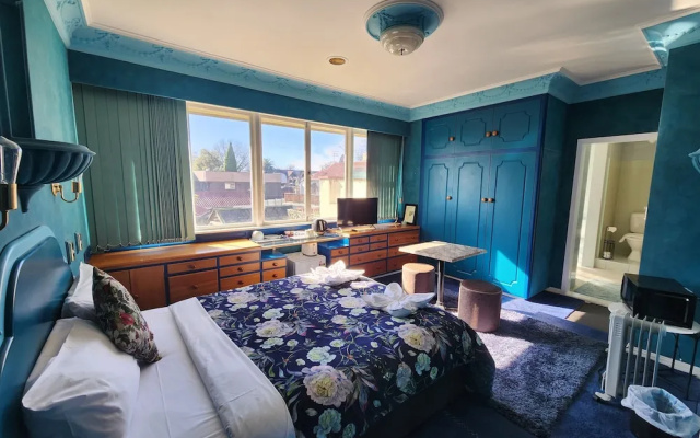 Studio Motel