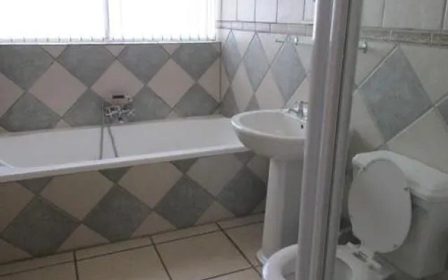 Point Village Accommodation - Hennie Bottom