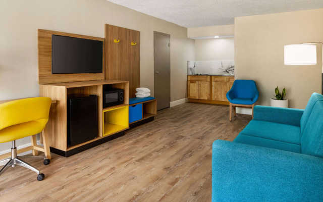 Days Inn by Wyndham McComb MS