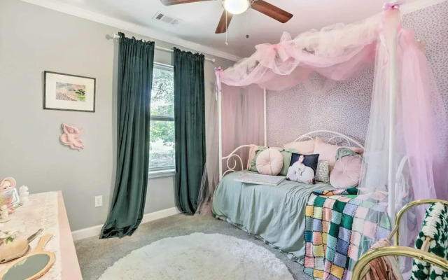 Eclectic Atlanta Abode < 3 Mi to Downtown!