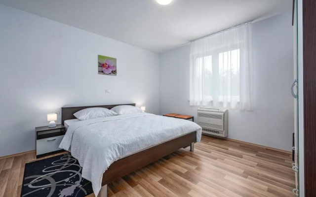 Nice Home in Zminj With Wifi and 3 Bedrooms