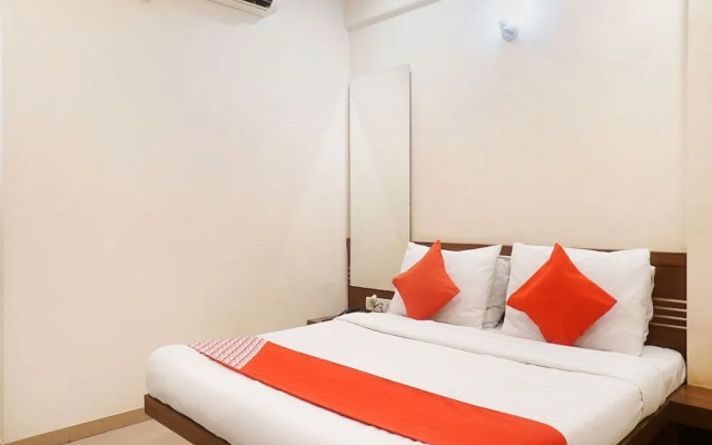 Hotel Sai Srushti