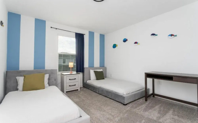 Adorable new Townhouse Near Disney