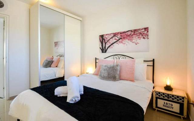 YalaRent Eucalyptus 2BR & Balcony APT