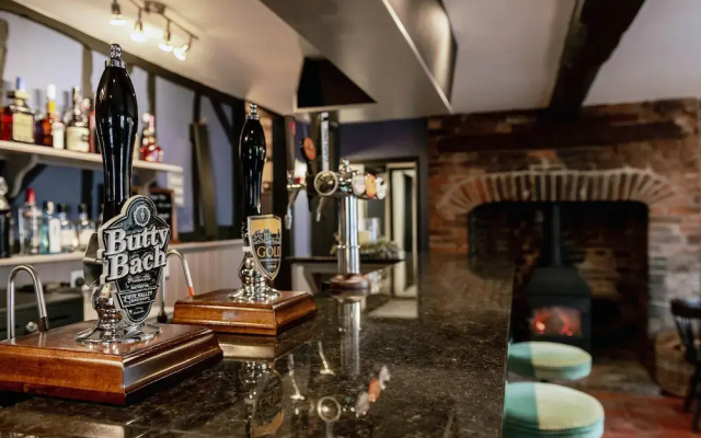 The Cross Inn