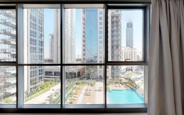 Lux BnB Dubai Creek Residences