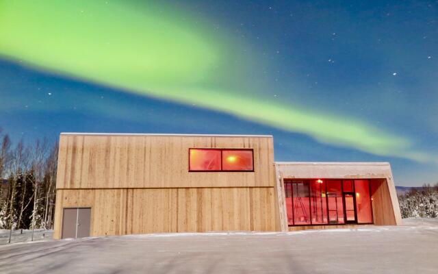 Aurora Villa in North Pole, United States of America from 657