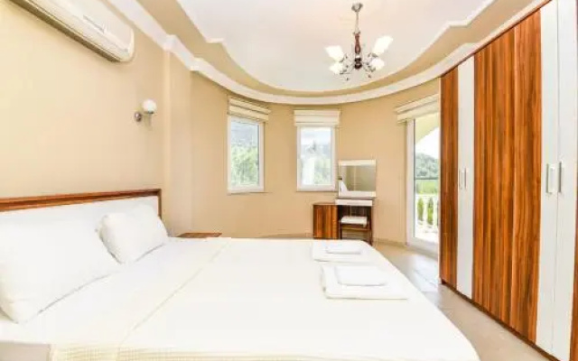 Lakestone Villa