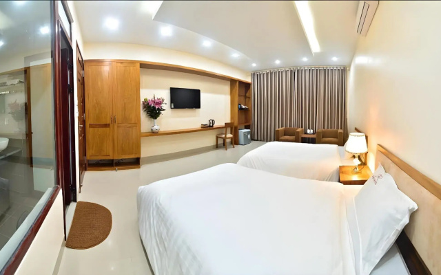 Ruby Hotel