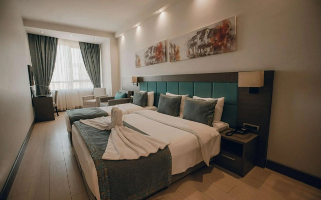 Hilly Hotel