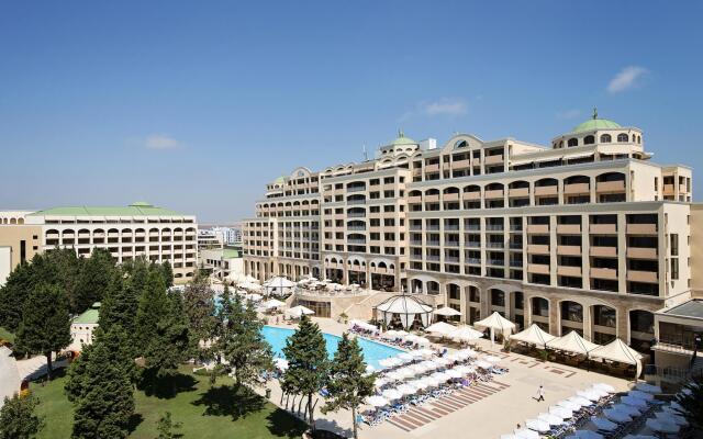 Отель Sol Nessebar Palace Hotel - Все включено Болгария, Несебр - 9 отзывов об отеле, цены и фото номеров - забронировать отель Sol Nessebar Palace Hotel - Все включено онлайн вид на фасад