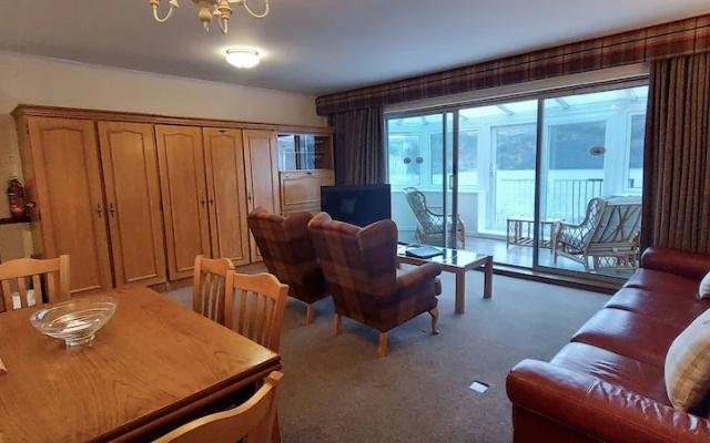 Loch Rannoch Highland Club Red Squirrel Lodge 08