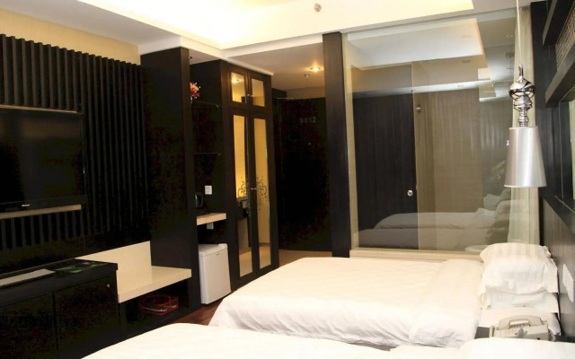 Hong Wei Yi Jia Beijing Wangfujing