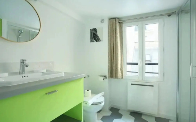 Sublime and new Studio Le Marais / Beaubourg