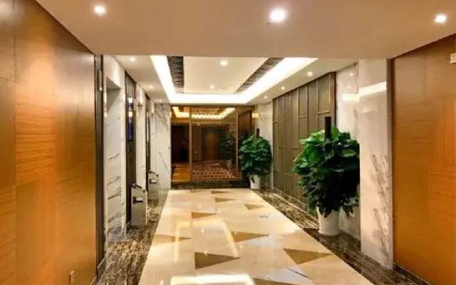 Rowin Grand Hotel