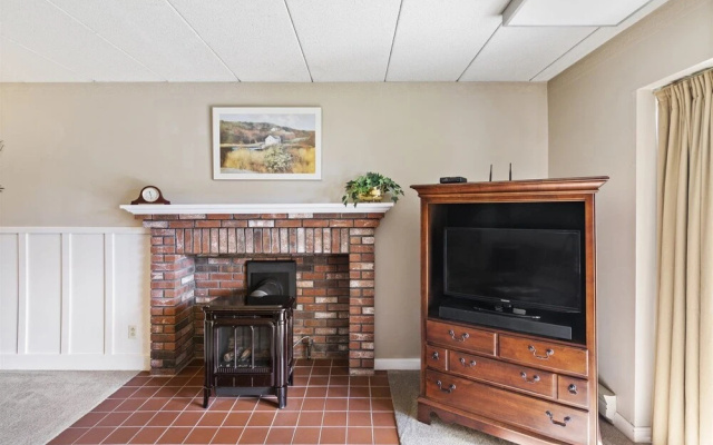 Lodge Condo 24