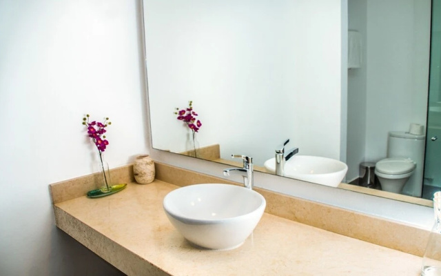 Del Viento Vaiven Penthouse 28 2 Bedroom Condo