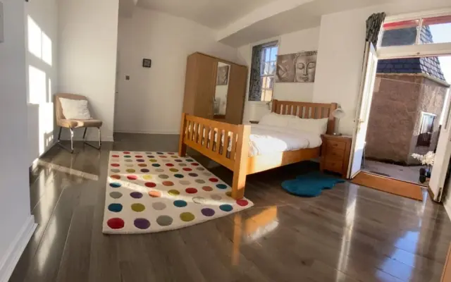 2-bed Historic Apartment in old Town Edinburgh