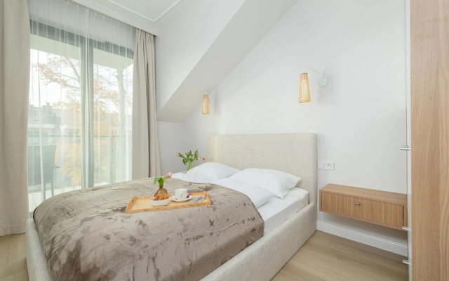 Comfortable Apartment, Right on the Beach
