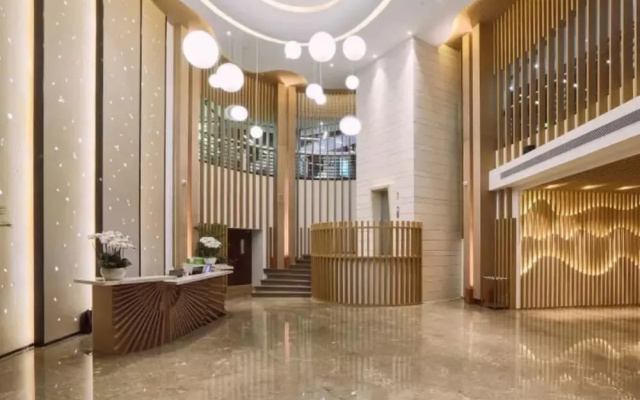 Leader Art Hotel