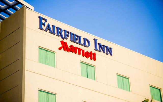 Отель Fairfield Inn by Marriott Los Cabos Мексика, Кабо-Сан-Лукас - отзывы, цены и фото номеров - забронировать отель Fairfield Inn by Marriott Los Cabos онлайн вид на фасад