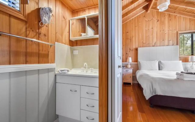 Hazelcreek Cottages