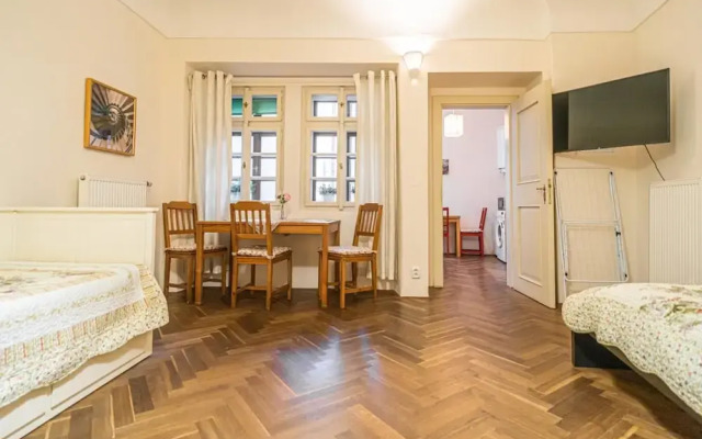 1 Bed Flat - Sleeps 4 - Pets - Wifi