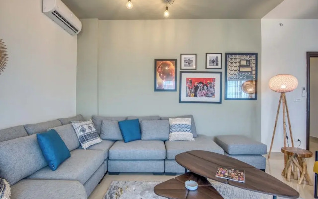 Vinyl 3-Bedroom Apartment in Zouk Mikael