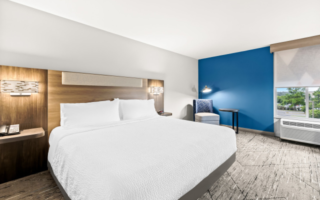 Holiday Inn Express Nashville-Hendersonville by IHG