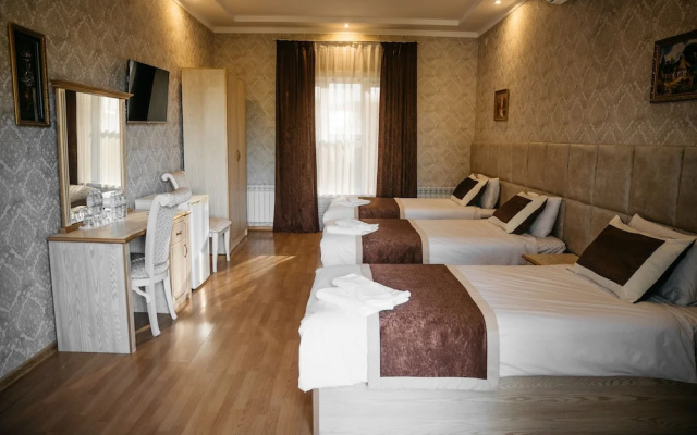 Отель Shahlo