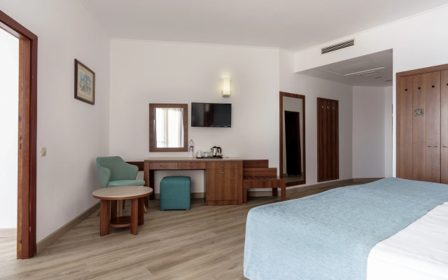 Alua Helios Bay - All Inclusive