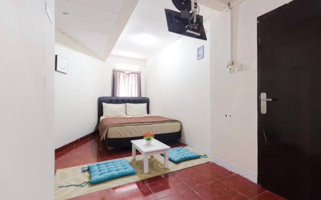 PELE Backpacker Guesthouse