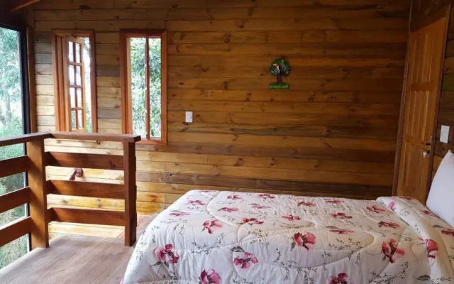Chalé Dos Tucanos  Parede De Vidro Com Linda Vista
