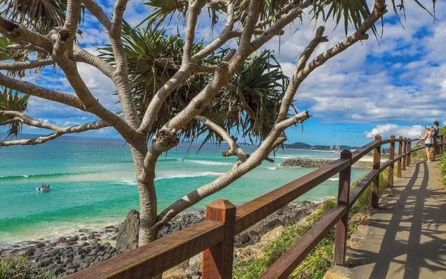 Seaview Coastal Retreat