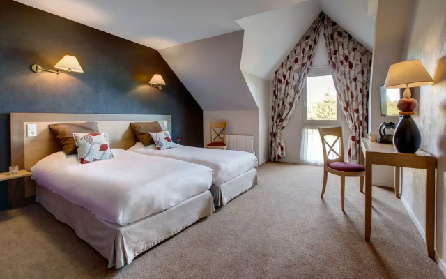 Les Ormes Domaine Resort
