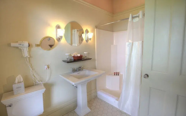 White Spring Manor