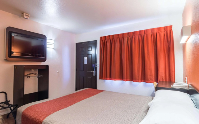 Motel 6 Oroville, CA