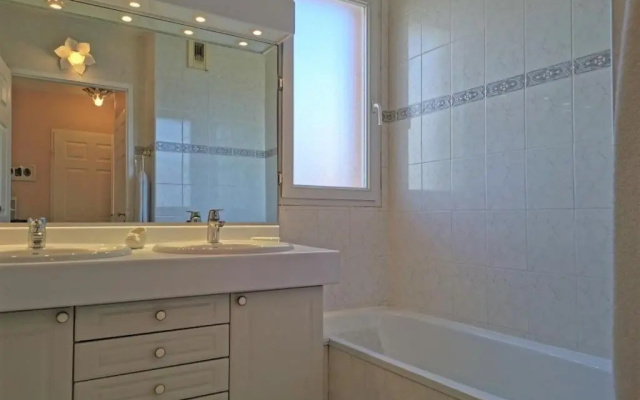 Appartement Cannes la Bocca, 3 pièces, 4 personnes - FR-1-609-12