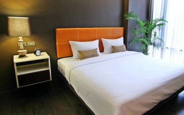 Balcony Courtyard Hotel & Serviced Apartment