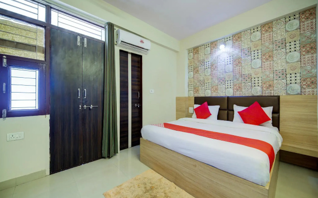 OYO 14565 Hotel Snazzy