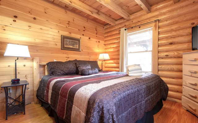 Candle Light Cabin by Vtrips
