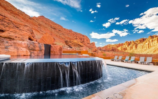 Secluded Padre Canyon Luxury 5 Bedroom Home