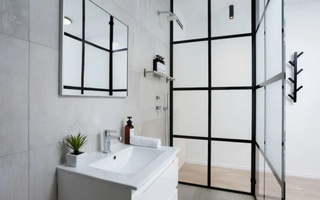 3BR Penthouse on Rothschild by HolyGuest