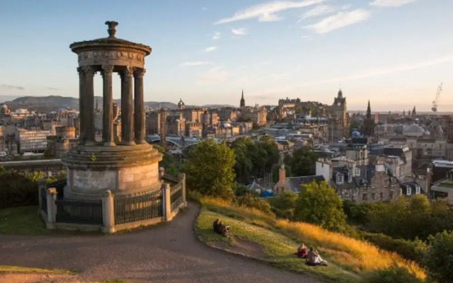 1 Bedroom Flat In Edinburgh