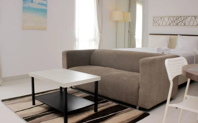 Comfortable And Spacious Studio At Azalea Suites Apartment